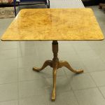 926 2342 PEDESTAL TABLE